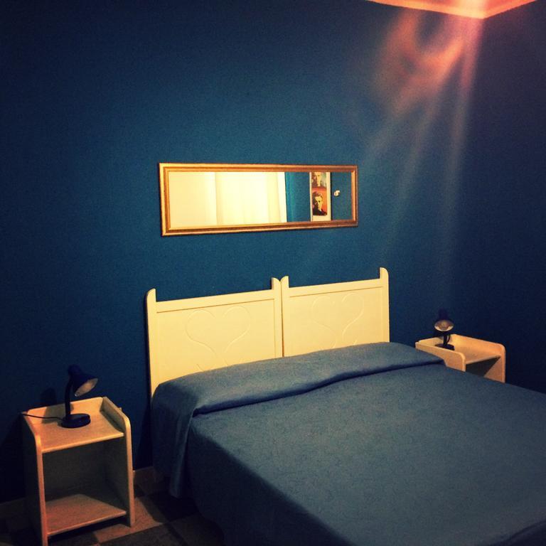 En Ville Bed And Breakfast Gonnesa Cameră foto