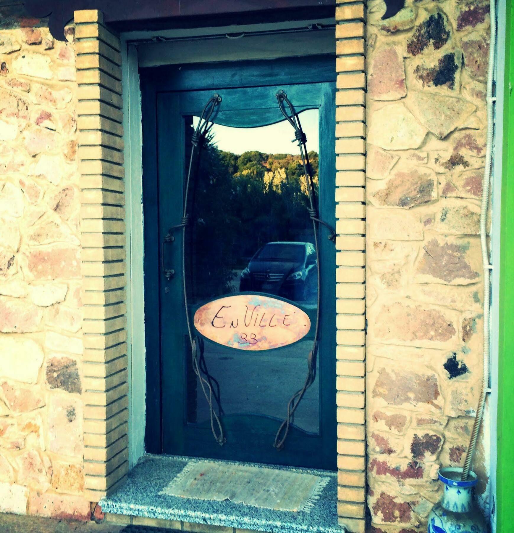 En Ville Bed And Breakfast Gonnesa Exterior foto
